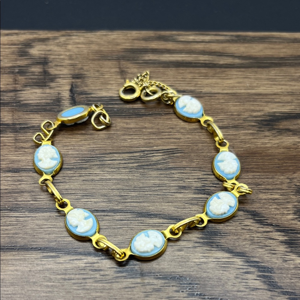 Blue Cameo Link Bracelet Gold Tone with Safety Clasp Charm Blue